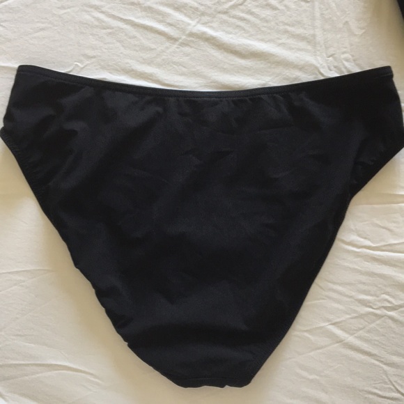 Victoria’s Secret high-cut bikini bottom - Picture 3 of 4